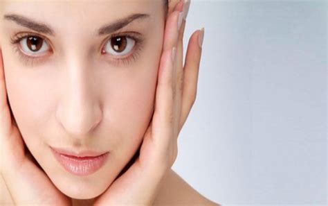 5 Cara Merawat Kulit Wajah Remaja Glowing Alami!
