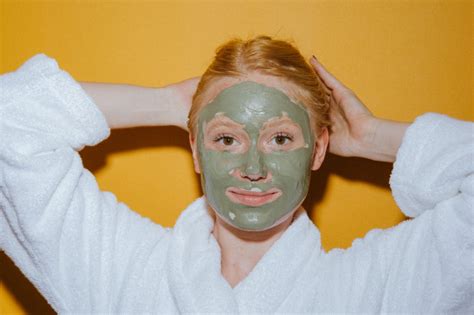 5 Langkah Mudah Facial di Rumah: Glowing Tanpa Ribet! 5 Langkah Mudah Facial di Rumah: Glowing Tanpa Ribet!