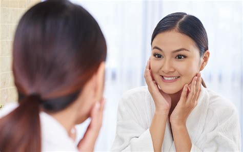 5 Rahasia Facial di Rumah ala Seleb, Dijamin Glowing! 5 Rahasia Facial di Rumah ala Seleb, Dijamin Glowing!