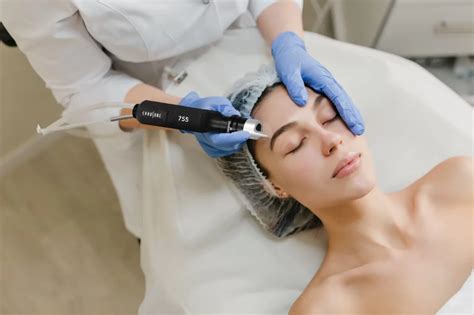 5 Rahasia Perawatan Wajah Glowing di Bening's Clinic: Hasilnya Bikin Pangling! 5 Rahasia Perawatan Wajah Glowing di Bening's Clinic: Hasilnya Bikin Pangling!