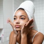 7 Cara Merawat Wajah yang Benar untuk Kulit Mulus dan Glowing dalam 1 Minggu!