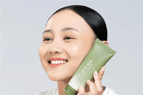 7 Kosmetik Ampuh Hempas Kilap and Jerawat: Rahasia Kulit Mulus Bebas Drama! 7 Kosmetik Ampuh Hempas Kilap and Jerawat: Rahasia Kulit Mulus Bebas Drama!