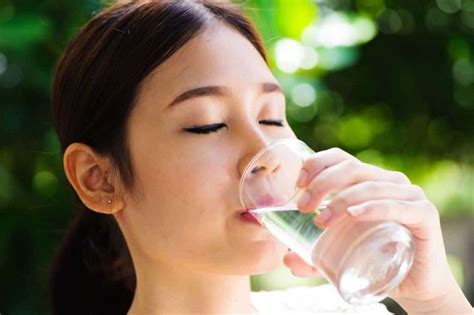 7 Rahasia Perawatan Alami untuk Wajah Glowing Tanpa Ribet 7 Rahasia Perawatan Alami untuk Wajah Glowing Tanpa Ribet