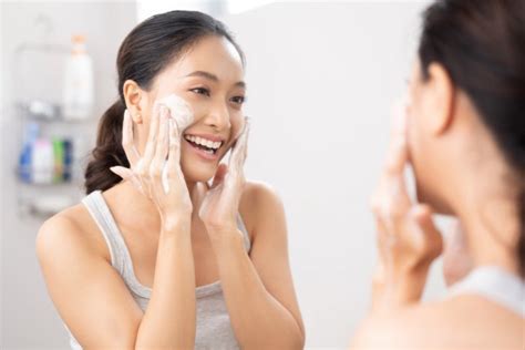 7 Step Rahasia Kulit Glowing Anti Ribet, Hasilnya Bikin Pangling!