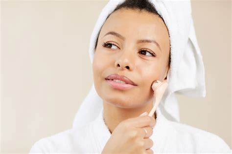 5 Cara Facial di Rumah dengan Bahan Alami untuk Mendapatkan Kulit Mulus dalam 7 Hari! 5 Cara Facial di Rumah dengan Bahan Alami untuk Mendapatkan Kulit Mulus dalam 7 Hari!