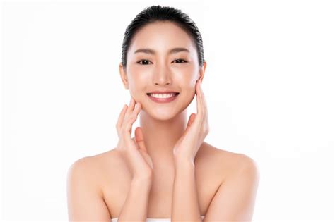 5 Cara Facial di Rumah dengan Bahan Alami untuk Mendapatkan Kulit Mulus dalam 7 Hari! 5 Cara Facial di Rumah dengan Bahan Alami untuk Mendapatkan Kulit Mulus dalam 7 Hari!