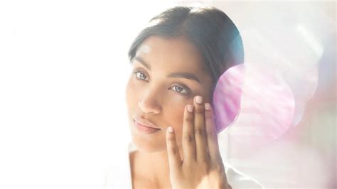 5 Cara Merawat Muka Ala Artis Korea: Glowing Tanpa Ribet! 5 Cara Merawat Muka Ala Artis Korea: Glowing Tanpa Ribet!