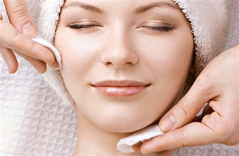 5 Langkah Mudah untuk Kulit Glowing: Tata Cara Facial Wajah di Rumah yang Wajib Kamu Coba! 5 Langkah Mudah untuk Kulit Glowing: Tata Cara Facial Wajah di Rumah yang Wajib Kamu Coba!
