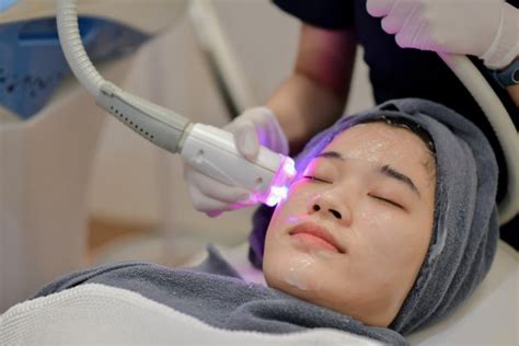 5 Paket Laser Wajah yang Bikin Wajah Glowing Alami (Mulai 99 Ribu!) 5 Paket Laser Wajah yang Bikin Wajah Glowing Alami (Mulai 99 Ribu!)