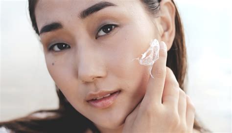 5 Rahasia Kecantikan Wajah Alami untuk Kulit Bersinar 24/7 5 Rahasia Kecantikan Wajah Alami untuk Kulit Bersinar 24/7