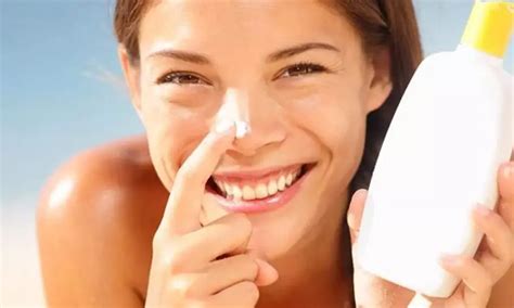 5 Rahasia Kecantikan Wajah Alami untuk Kulit Bersinar 24/7 5 Rahasia Kecantikan Wajah Alami untuk Kulit Bersinar 24/7