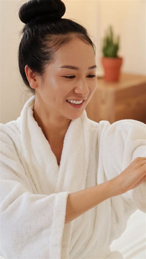5 Ritual Skincare Malam Anti-Aging untuk Kulit Lebih Muda dalam 30 Hari! 5 Ritual Skincare Malam Anti-Aging untuk Kulit Lebih Muda dalam 30 Hari!