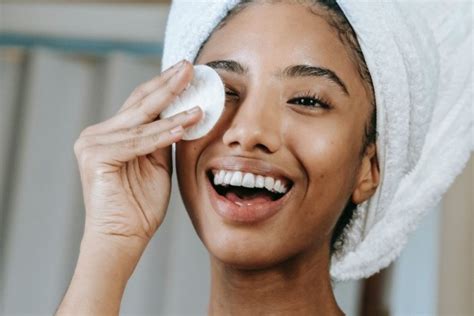 5 Ritual Skincare Malam Anti-Aging untuk Kulit Lebih Muda dalam 30 Hari! 5 Ritual Skincare Malam Anti-Aging untuk Kulit Lebih Muda dalam 30 Hari!