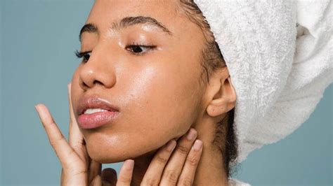 5 Ritual Skincare Malam Anti-Aging untuk Kulit Lebih Muda dalam 30 Hari! 5 Ritual Skincare Malam Anti-Aging untuk Kulit Lebih Muda dalam 30 Hari!