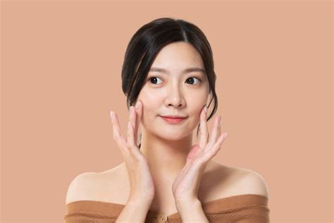 7 Cara Ampuh Mengecilkan Pipi Tembem dengan Meso Wajah 7 Cara Ampuh Mengecilkan Pipi Tembem dengan Meso Wajah