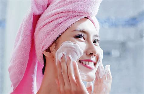7 Cara Glow Up Ala Remaja: Bye-Bye Kulit Kusam, Hai Kulit Glowing! 7 Cara Glow Up Ala Remaja: Bye-Bye Kulit Kusam, Hai Kulit Glowing!