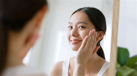 7 Cara Jitu Merawat Wajah Remaja Glowing Tanpa Ribet! 7 Cara Jitu Merawat Wajah Remaja Glowing Tanpa Ribet!