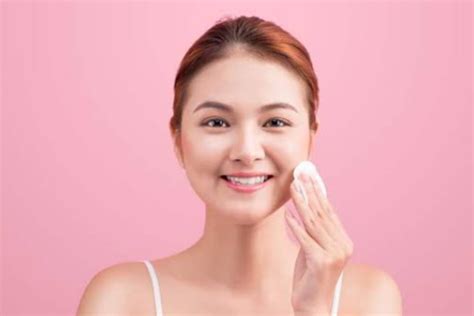7 Langkah Perawatan Wajah Sebelum Tidur Agar Awet Muda yang Wajib Kamu Coba! 7 Langkah Perawatan Wajah Sebelum Tidur Agar Awet Muda yang Wajib Kamu Coba!