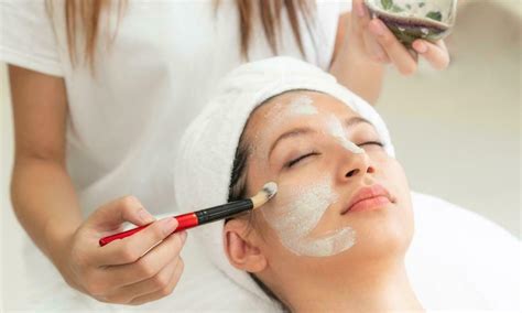 7 Paket Treatment Wajah di Erha dengan Harga Mulai Rp500 Ribu! 7 Paket Treatment Wajah di Erha dengan Harga Mulai Rp500 Ribu!