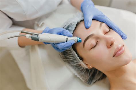7 Rahasia Dermapen untuk Kulit Glowing Bebas Masalah 7 Rahasia Dermapen untuk Kulit Glowing Bebas Masalah