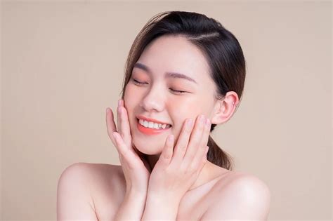 7 Rahasia Perawatan Wajah Glowing Alami untuk Menghasilkan Kulit Cerah dan Sehat dalam 1 Minggu!