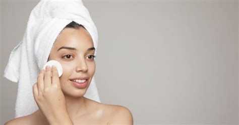 7 Rahasia Perawatan Wajah Korea yang Bisa Bikin Kamu Awet Muda dan Glowing dalam 10 Hari! 7 Rahasia Perawatan Wajah Korea yang Bisa Bikin Kamu Awet Muda dan Glowing dalam 10 Hari!