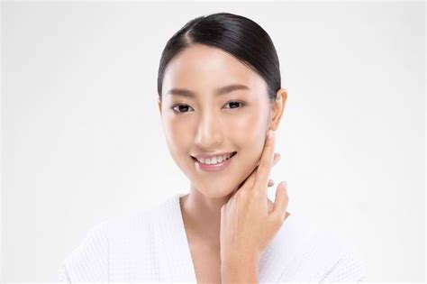 7 Rahasia Wajah Glowing Alami, Bye-Bye Skincare Mahal! 7 Rahasia Wajah Glowing Alami, Bye-Bye Skincare Mahal!