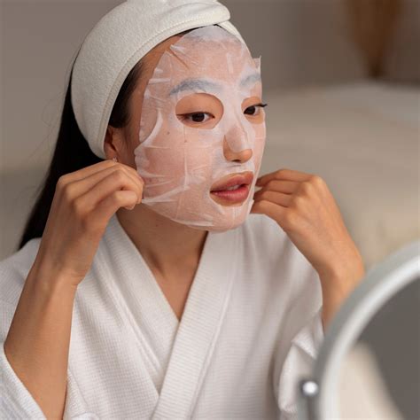 7 Rahasia Kulit Kering Jadi Glowing Alami: Panduan Lengkap! 7 Rahasia Kulit Kering Jadi Glowing Alami: Panduan Lengkap!