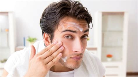 7 Rahasia Perawatan Wajah Pria Terbaik: Dijamin Bikin Ganteng Maksimal! 7 Rahasia Perawatan Wajah Pria Terbaik: Dijamin Bikin Ganteng Maksimal!